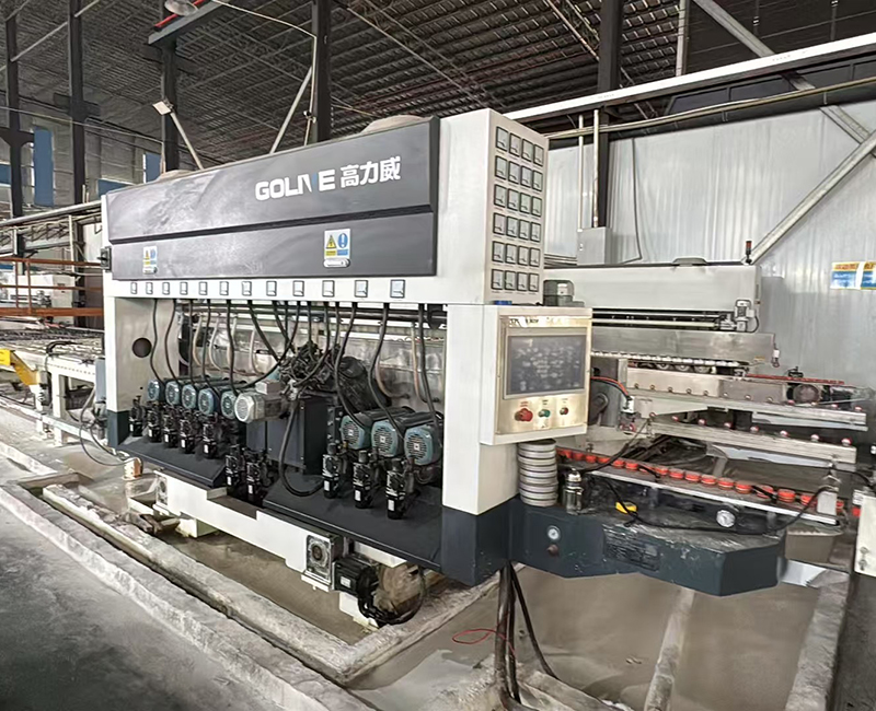 Double edge grinding machine