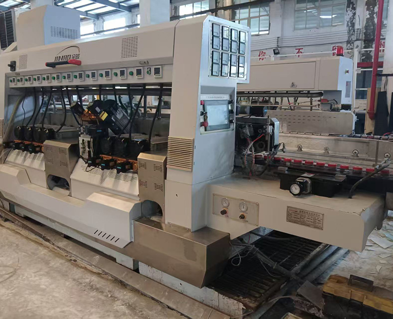 Double edge grinding machine
