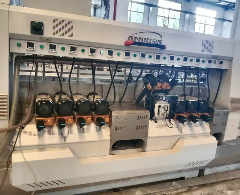 Double edge grinding machine